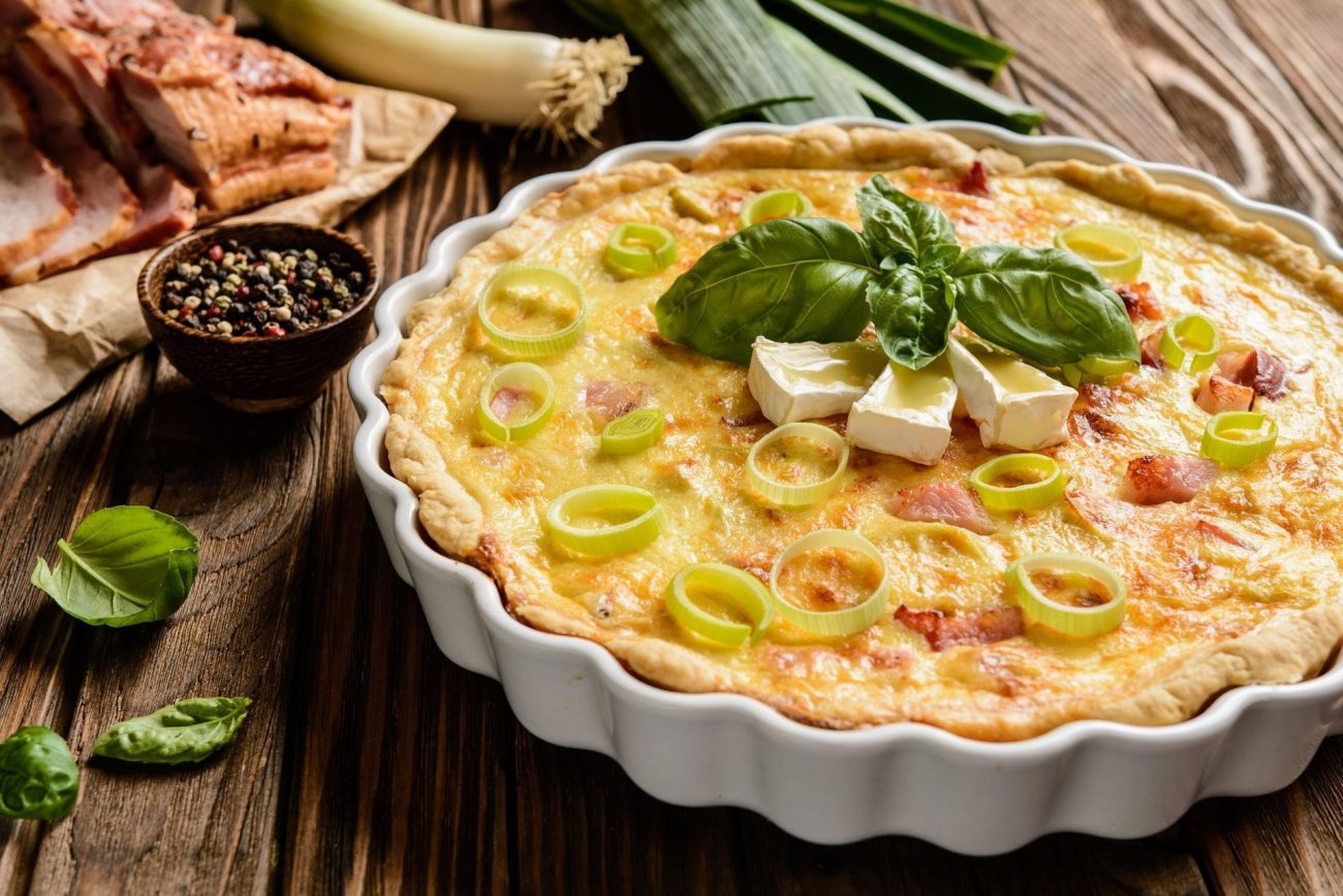 Quiche lorraine s kuřecím masem a žampiony