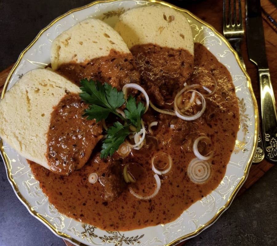 Klasický hovězí guláš